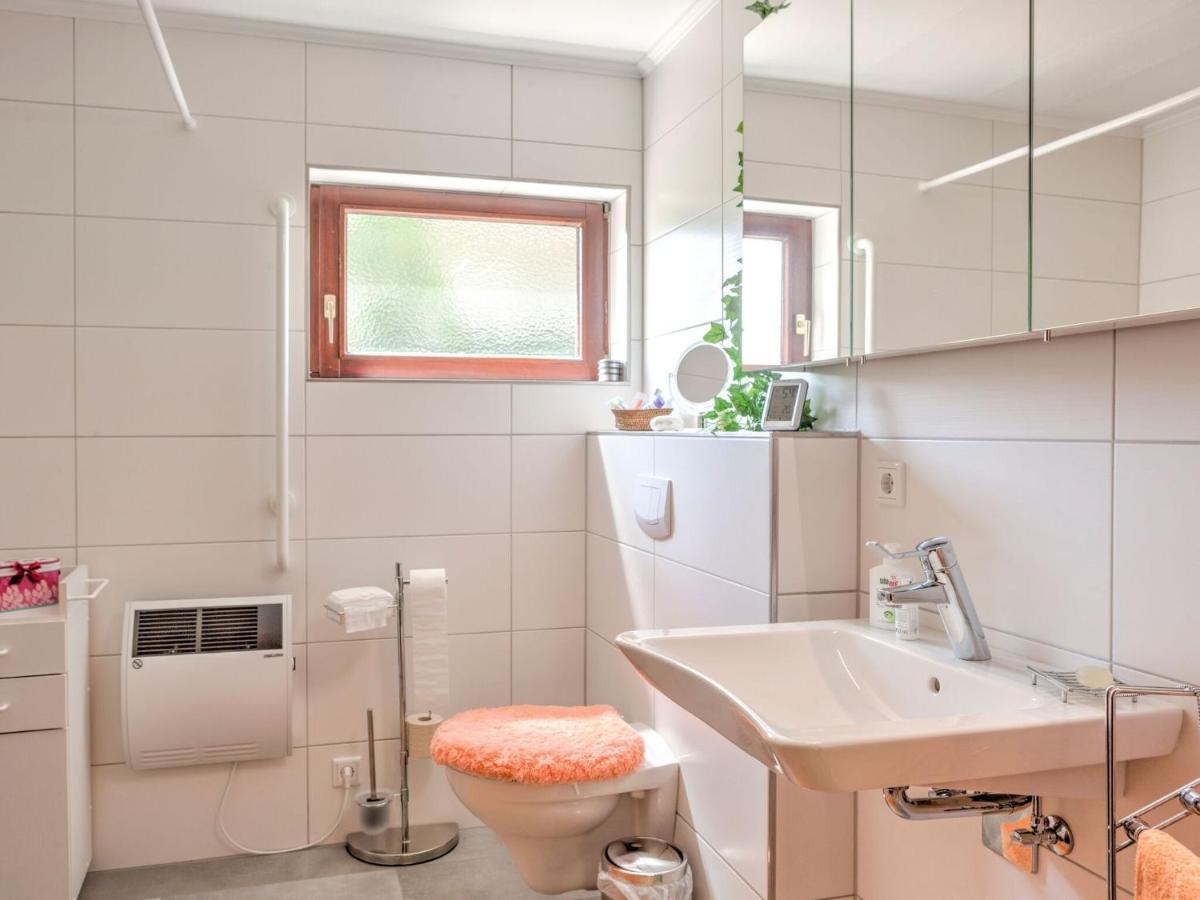 Ferienwohnung Sunny Flat In Bad Driburg With Garden Exterior foto