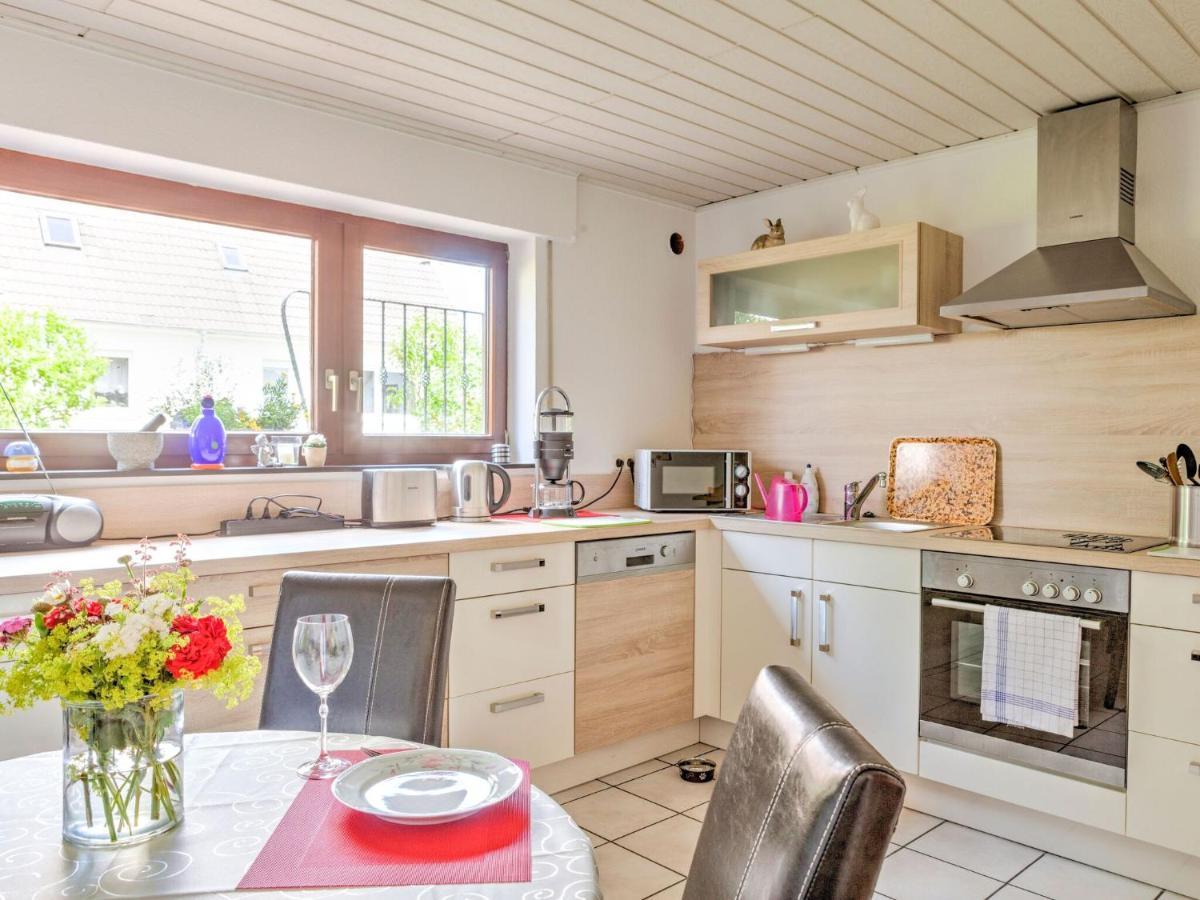 Ferienwohnung Sunny Flat In Bad Driburg With Garden Exterior foto
