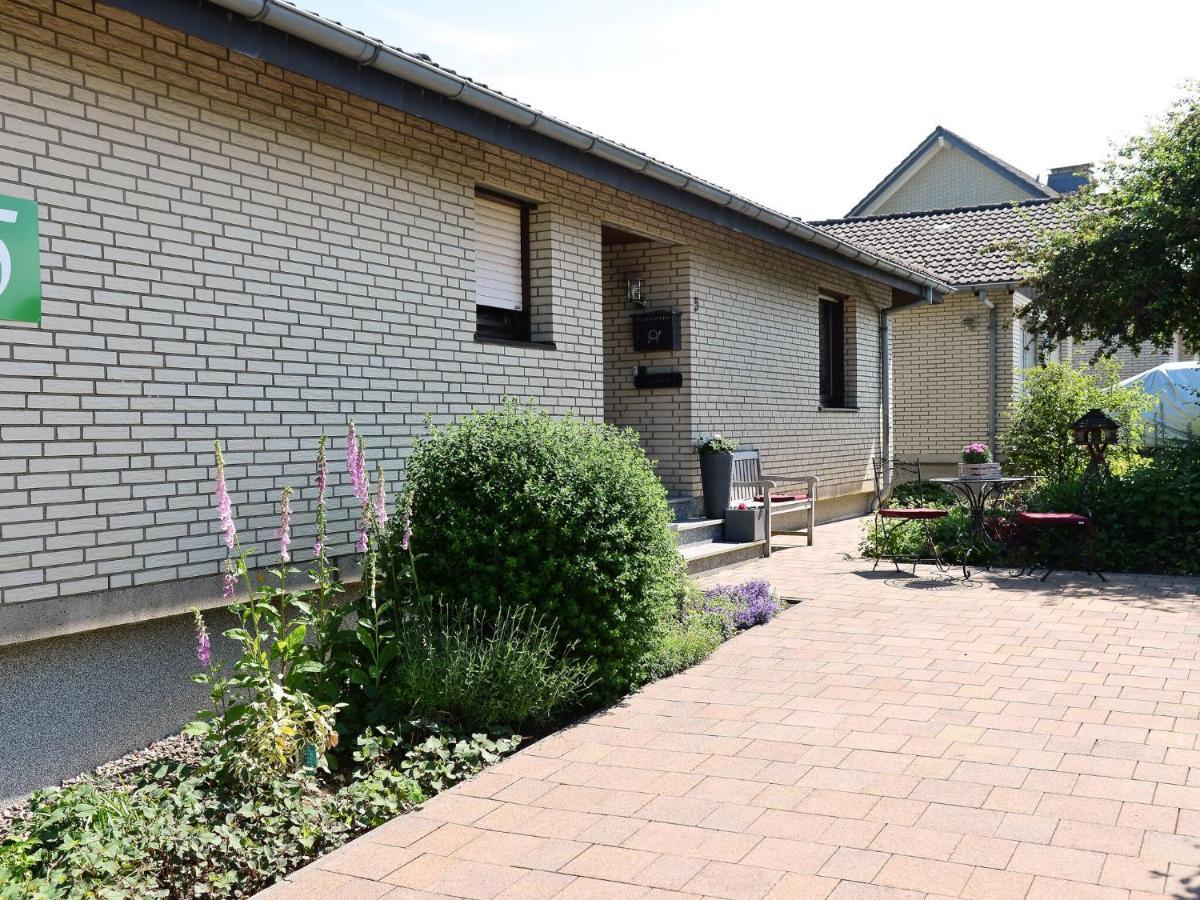 Ferienwohnung Sunny Flat In Bad Driburg With Garden Exterior foto